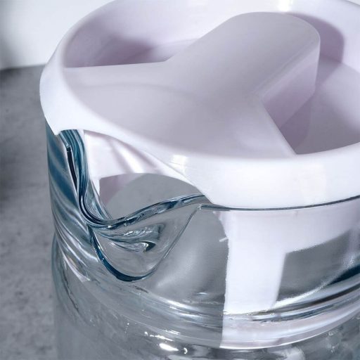 Üvegkancsó fedéllel 2 liter