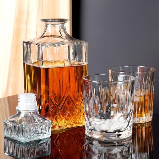 Whisky üveg kiöntő/kancsó parafa dugóval 900 ml