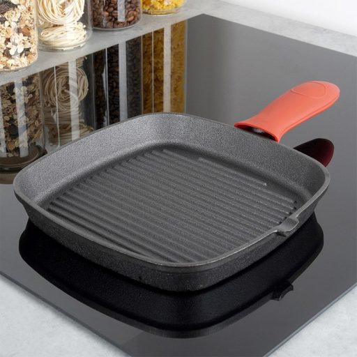 Négyzet alakú öntöttvas grillserpenyő szilikon nyélvédővel – CAST LINE 24,5×24 cm